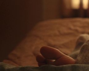 Hot actress Imogen Poots naked - Mobile Homes (2017) 