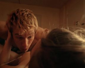 Hot actress Imogen Poots naked - Mobile Homes (2017) 