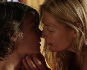 Celebrity Lesbian Video - Dreya Weber, Traci Dinwiddie naked - Raven’s Touch (2015) 