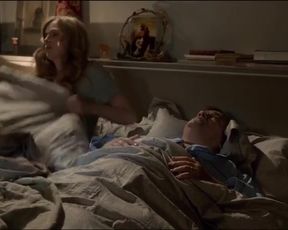 Celebs Isabelle Carré, Valérie Bonneton French Nude - Garde alternée (2017)