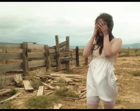 Lauren Ashley Carter naked - Imitation Girl (2017)