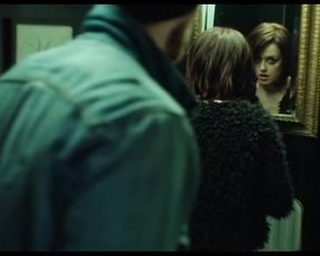 Lauren Ashley Carter naked - Imitation Girl (2017)