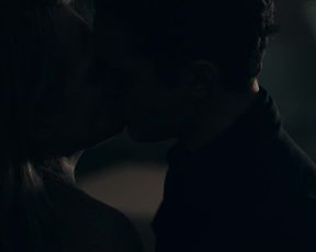 Naked scene Elisabeth Moss naked - The Handmaid's Tale s02e02 (2018) TV show nudity video