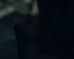 Naked scene Elisabeth Moss naked - The Handmaid's Tale s02e02 (2018) TV show nudity video