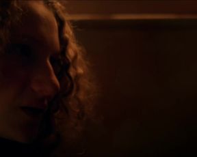 TV show scene Tallulah Haddon naked - Kiss Me First s01e04 (2018) 