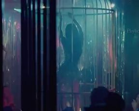 Naked scenes Halle Berry naked - Frankie & Alice (2010)