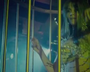 Naked scenes Halle Berry naked - Frankie & Alice (2010)