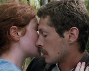 Naked scenes Iris Bry Naked - Les gardiennes (2017)