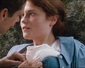 Naked scenes Iris Bry Naked - Les gardiennes (2017)