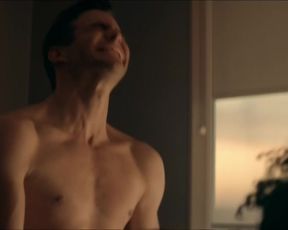 TV show scene Simona Brown Nude - Kiss Me First s01e03 (2018) 