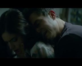 Janet Montgomery, Roxanne Gregory Nude - Romans (2017)