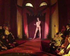 Burlesque Strip  SHOW -040- Laura Desiree Peepshow
