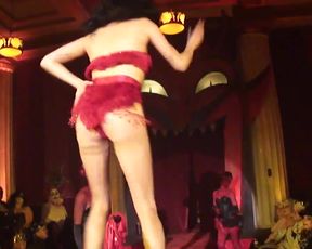 Burlesque Strip  SHOW -040- Laura Desiree Peepshow