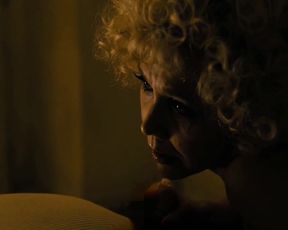 Naked scene Maggie Gyllenhaal - The Deuce s01e04 (2017) TV show nudity video