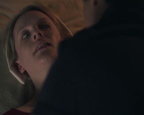 Naked scene Elisabeth Moss, Yvonne Strahovski nude - The Handmaid’s Tale S01E05-06 (2017) TV show nudity video
