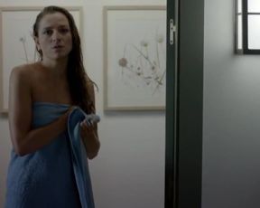 Naked scene Cristina Alarcon - B&b, de boca en boca S02E05-09 (2015) TV show nudity video