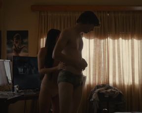 Naked scene Elisabeth Moss, Linda Ngo - Top Of The Lake S02E05 (2017) TV show nudity video