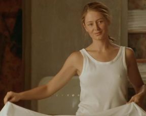 Actress Miranda Otto - Kin (2000)