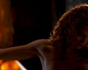 Hot scene Charlize Theron, Connie Nielsen - THE DEVIL'S ADVOCATE 