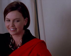 Hot scene Charlize Theron, Connie Nielsen - THE DEVIL'S ADVOCATE 