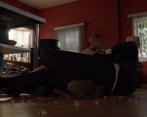 Hot celebs video Yvonne Strahovski - Dexter S7 (2013) 