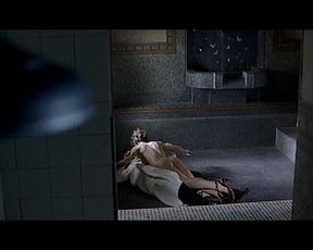 Naked scenes Olga Kurylenko - L'Annulaire (2005)