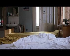 Naked scenes Olga Kurylenko - L'Annulaire (2005)