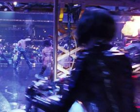 Gina Gershon, Elizabeth Berkley - Showgirls (1995)