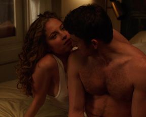 Naked scene Margarita Levieva, Lake Bell - How to Make It in America s02e01-02 (2011) TV show nudity video