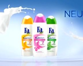 Naked scenes Fa NutriSkin - Sanfte Pflege Werbespot (2011)