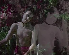 Topless scene Jena Malone - The Painted Lady 