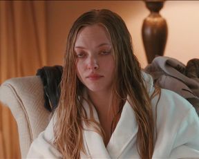 Celebrity Lesbian Video - Amanda Seyfried & Julianne Moore - Chloe (2009) 