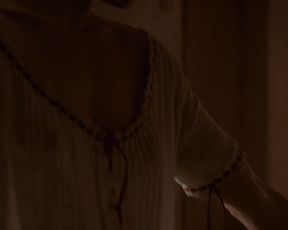 TV show scene Paula Malcomson, Molly Parker, Others - Deadwood S01 (2004) 