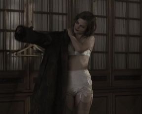 Sylvia Hoeks naked - The Gangs of OSS (2011)