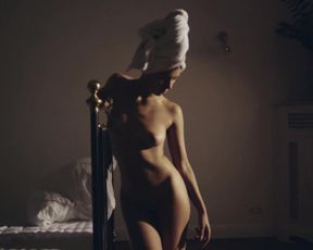 Alina Sueggeler nude - Frida Gold - Langsam (2016)