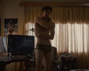 TV show scene Thien Huong Thi Nguyen - Top of the Lake s02e05 (2017) 