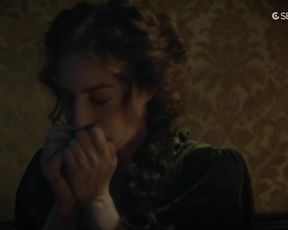 Naked scene Noemie Schmidt, Maddison Jaizani nude - Versailles S01E04 (2015) TV show nudity video