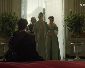 Naked scene Noemie Schmidt, Maddison Jaizani nude - Versailles S01E04 (2015) TV show nudity video