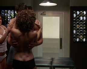 Celebrity Lesbian Video - Leila Arcieri, Susan Ward - Wild Things 2 (2003) 