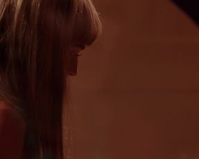 Hot scene Lizzy Caplan nude - MoS S04E08 (2016) 