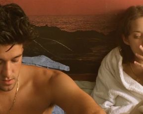 Marion Cotillard nude - Les jolies choses (2001)