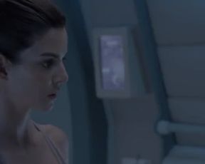 Clara Lago Nude - Orbita 9 (2017)