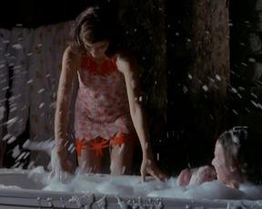 Hot celebs video Marta Etura nude - La vida que te espera (2004) 