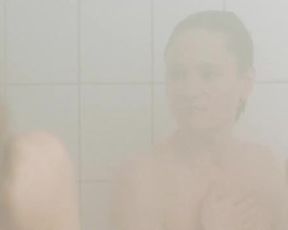 Julia Jentsch Nude – 24 Wochen (2016)