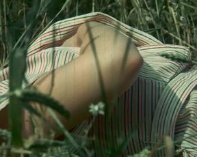 Sexy Linda Hayden nude - Expose (1976) 