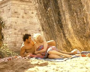 Kseniya Rappoport, Claudia Gerini Nude - La sconosciuta (2006)