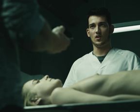 Hot actress Alba Ribas nude - El cadaver de Anna Fritz (2015) 