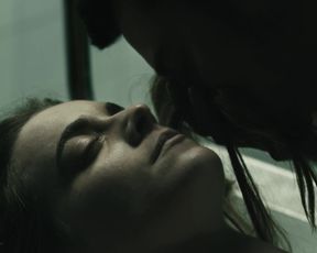 Hot actress Alba Ribas nude - El cadaver de Anna Fritz (2015) 