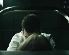 Hot actress Alba Ribas nude - El cadaver de Anna Fritz (2015) 