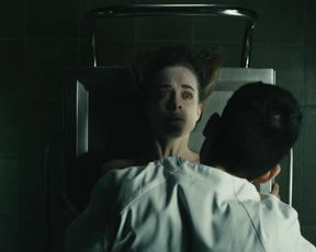 Hot actress Alba Ribas nude - El cadaver de Anna Fritz (2015) 